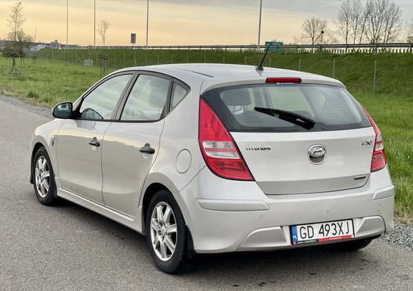 Hyundai I30 cena 14700 przebieg: 234000, rok produkcji 2010 z Elbląg małe 326